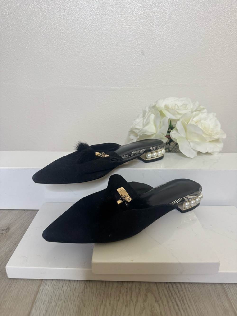 Pointed-Toe Fluffy Slippers Pearl Mules Tassels Flat Slip-On